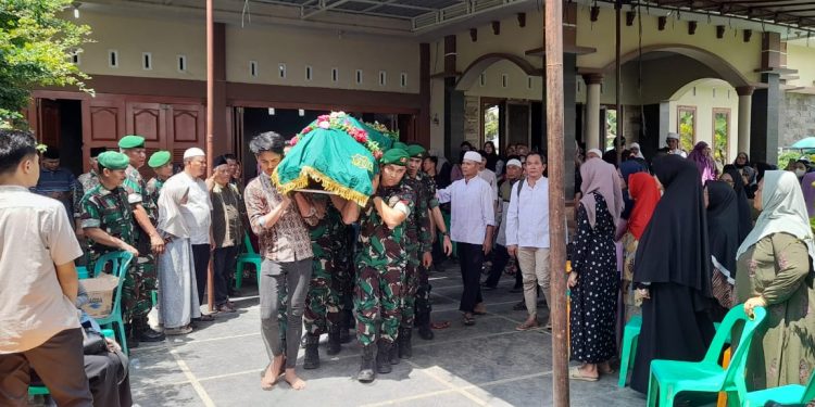 Anggota Meninggal Dunia, Kahubdam I/BB Ziarah Ke Rumah Duka Almarhum
