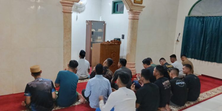 TINGKATKAN KETAQWAAN DI BULAN RAMADHAN 1445 H REMAJA HUBDAM I/BB LAKSANAKAN SHOLAT TARAWIH BERJAMAAH