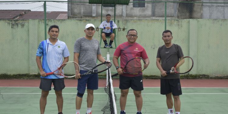 Kahubdam I/BB Kolonel Cke Catur Widiyanto Gelar Olahraga Tenis Lapangan Bersama Para Pejabat Kabalakdam
