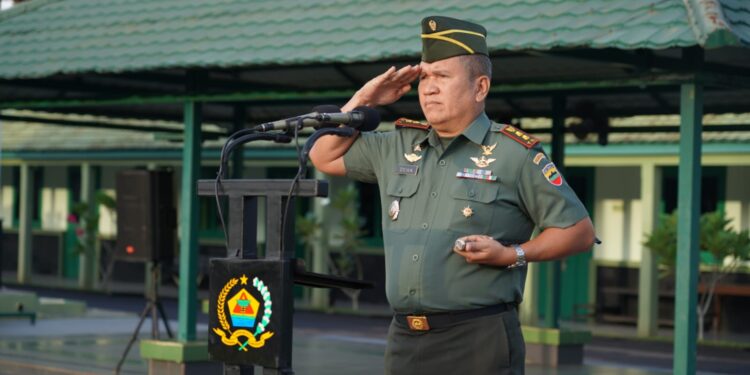 Denhubrem 023/Kawal Samudra Pimpin Upacara di Makorem 023/KS
