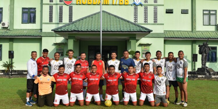 Mempererat Tali Persaudaraan dan meningkatan Kebugaran Fisik, Kahubdam Gelar Tanding Persahabatan Sepak Bola Antara Hubdam Vs Denhubdam I/BB