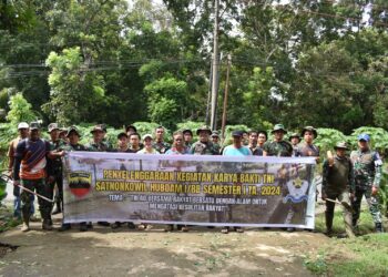 Personel Hubdam I/BB Gelar Karya Bakti Pembersihan Jalan di Kecamatan Namorambe