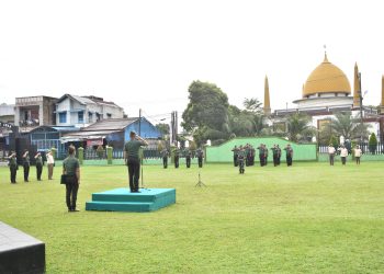 Personel Hubdam I/BB Laksanakan Upacara Bendera 17-an di Lapangan Hijau Mahubdam I/BB