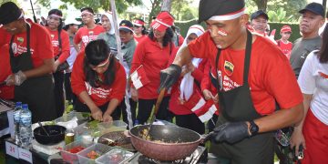 Meriahkan HUT ke-80 RI, Kahubdam I/BB dan Istri Tampil Kompak dalam Lomba Memasak “Nasi Goreng Merah Putih untuk Indonesia”