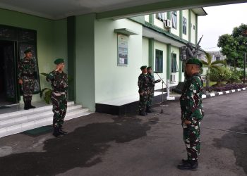 Kakomlekdam I/BB Pimpin Upacara Bendera dan Apel Pagi