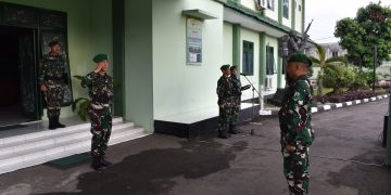 Kakomlekdam I/BB Pimpin Upacara Bendera dan Apel Pagi